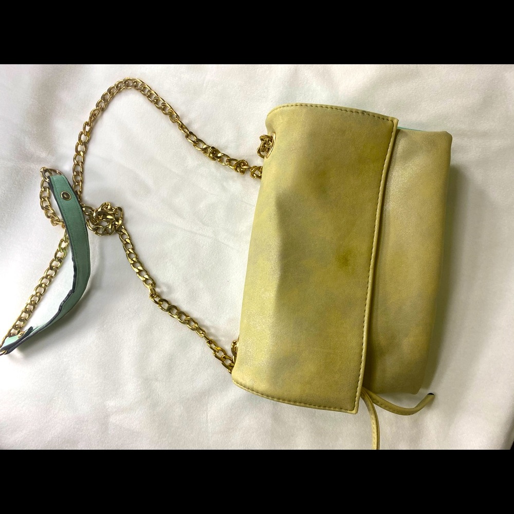 Clutch multiple zippers